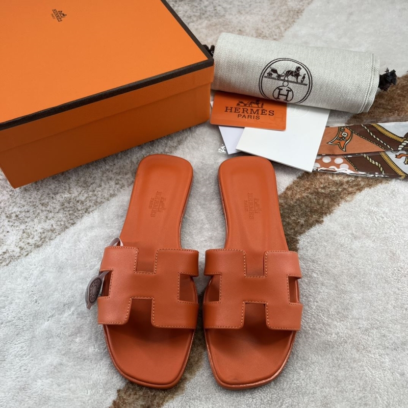 H**mes slippers